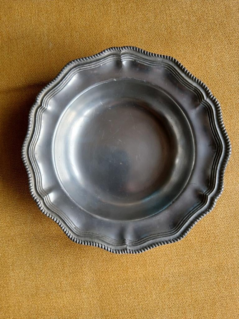 Plat étain finstain la Potstainiers Hutois diamètre 20cm ave, Antiquités & Art, Antiquités | Étain, Enlèvement ou Envoi