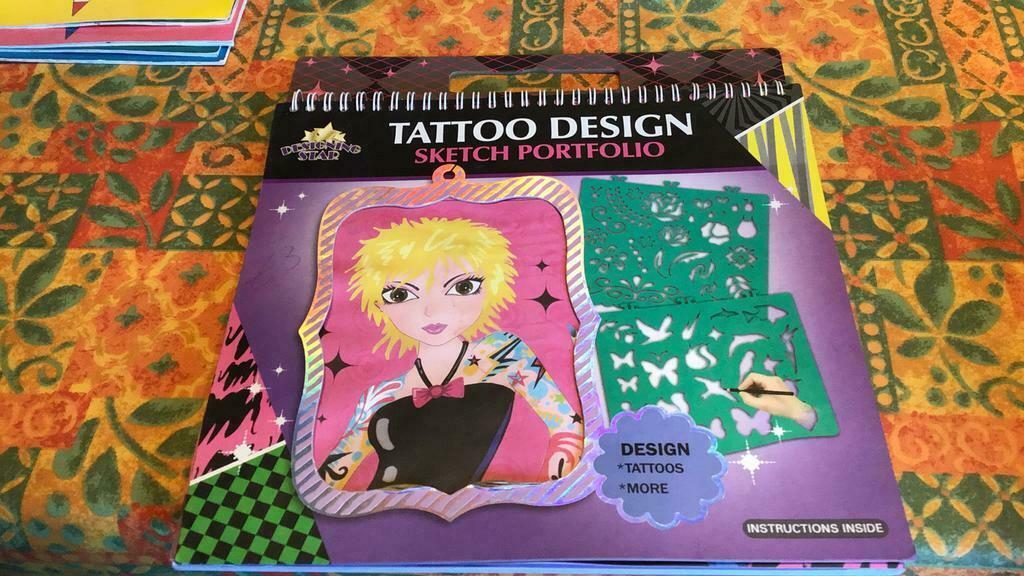 Tattoo design (q), Hobby en Vrije tijd, Tekenen, Ophalen of Verzenden, Zo goed als nieuw, Papier, Schets- of Tekenboek