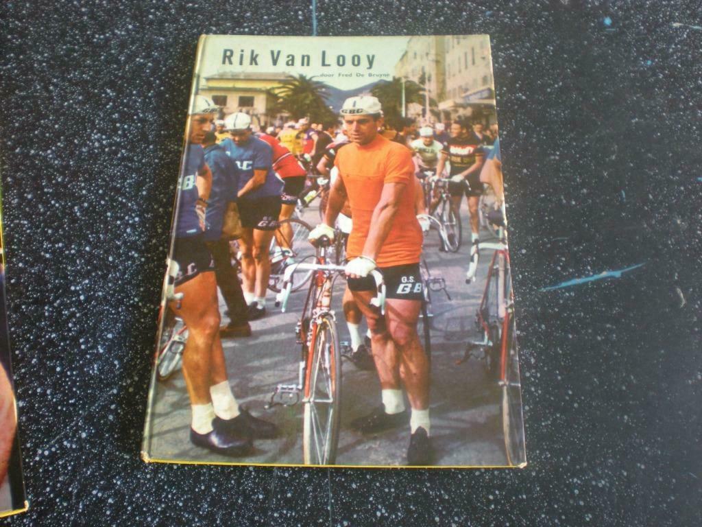 2 boeken van wielrenners, Enlèvement, Utilisé, Course à pied et Cyclisme