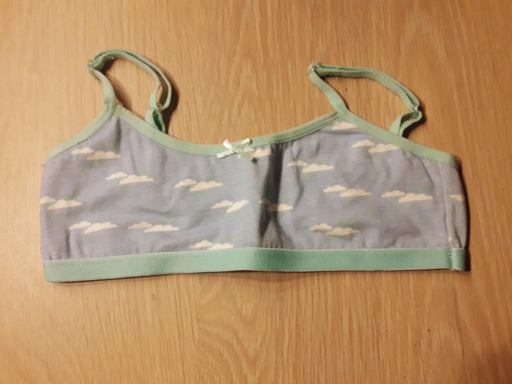 Top de soutien-gorge 11m 5 pièces, Enfants & Bébés, Vêtements enfant | Taille 152, Comme neuf, Fille, Vêtements de nuit ou Sous-vêtements