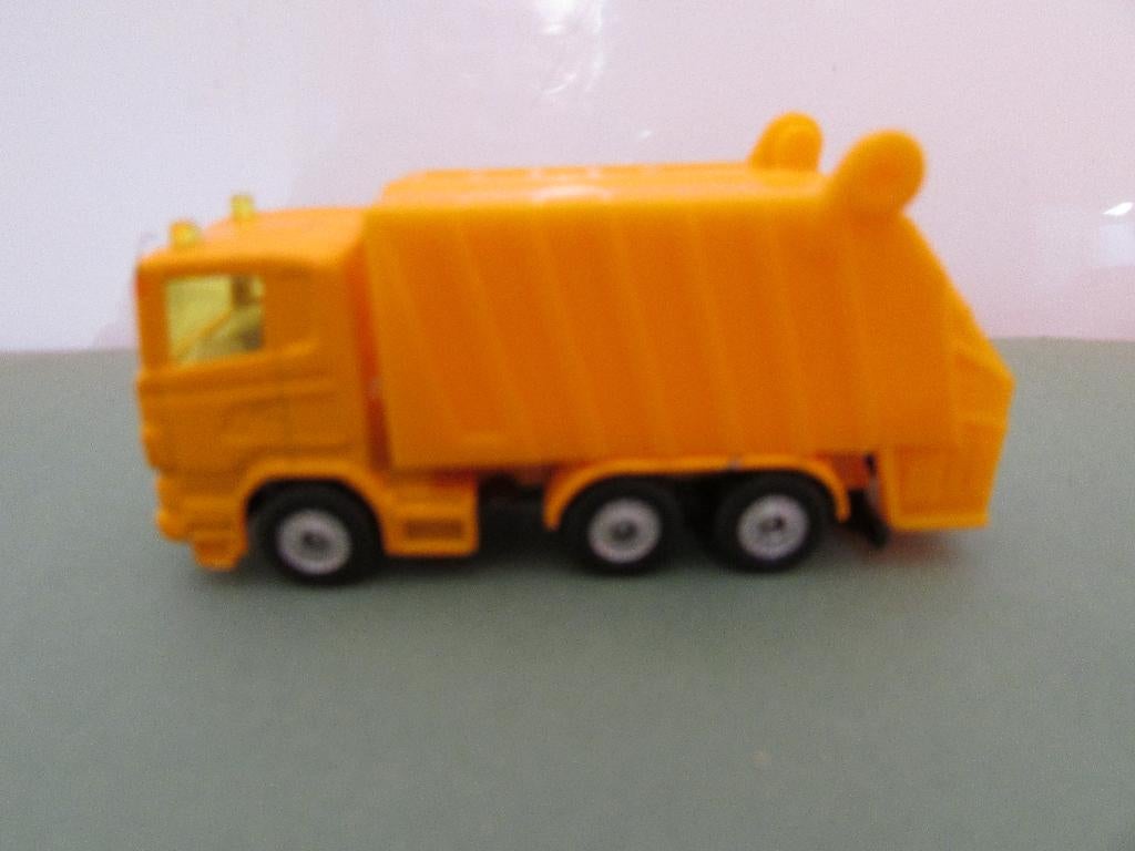 CAMION À ORDURES SCANIA, SIKU, Hobby & Loisirs créatifs, Voitures miniatures | 1:50, Utilisé, Bus ou Camion, SIKU, Enlèvement ou Envoi
