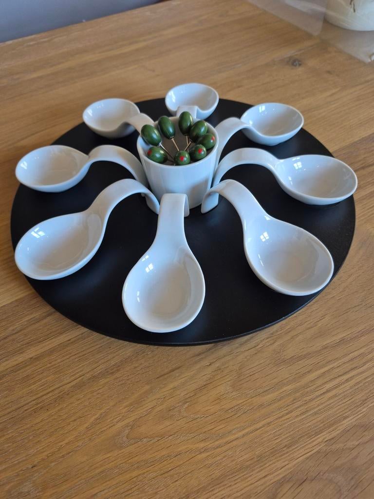 Tapasschaal Yong lazy suzan + 8 dishes, Huis en Inrichting, Keuken | Servies, Ophalen