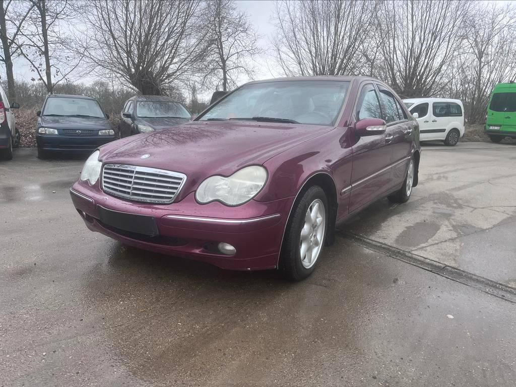 MERCEDES C240 BENZINE AUTOMAAT VAN 2004 NIUWE STAAT  120 DKM, Auto's, Automaat, Zwart, Bedrijf, Berline