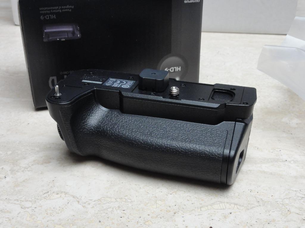 Olympus HLD-9 batterijgrip voor E-M1 II & E-M1 III (NIEUW), TV, Hi-fi & Vidéo, Photo | Accumulateurs & Batteries, Neuf, Enlèvement ou Envoi