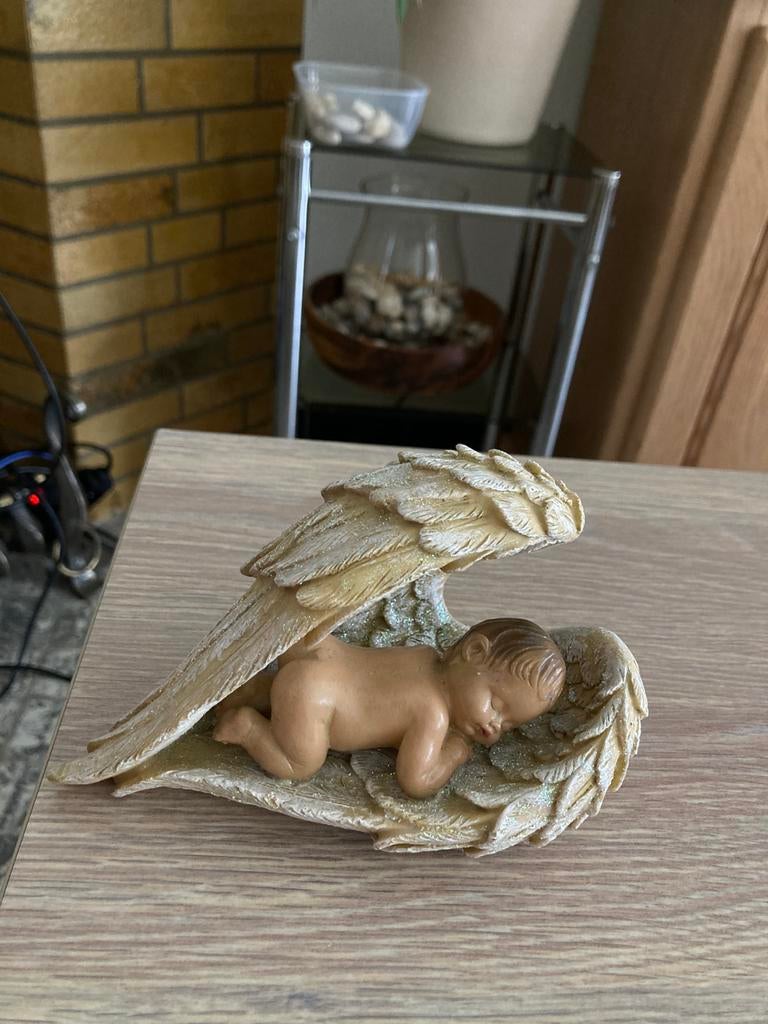 Slapende baby in engelenvleugels kerstengetje babyengeltje, Ophalen of Verzenden