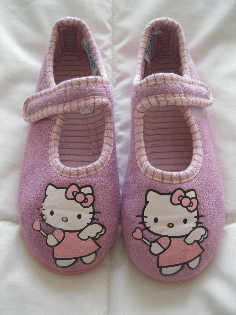 Pantoufles Hello Kitty mauves 27, Enlèvement ou Envoi, Utilisé, Chaussures, Fille