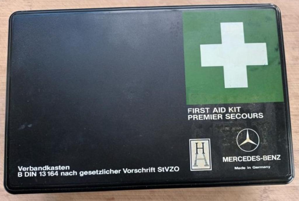 OUDE VERBANDDOOS MERCEDES, Ophalen of Verzenden, Mercedes-Benz