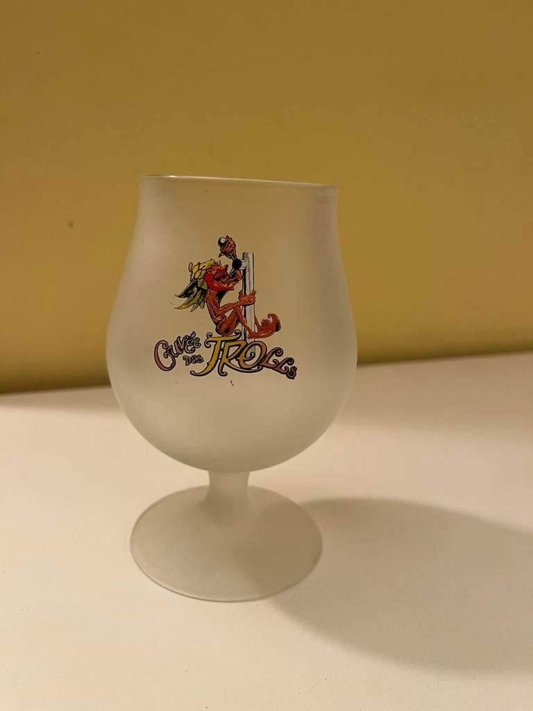 Cuvee des Trolls grafisch glas 25 cl, Ophalen of Verzenden, Zo goed als nieuw