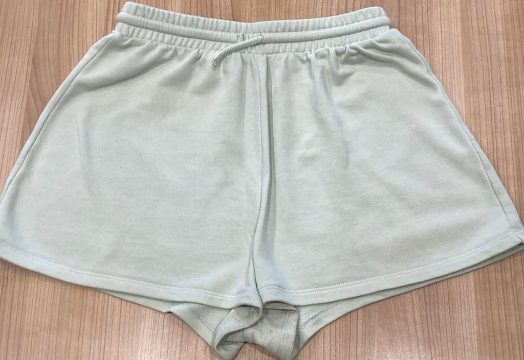 Short h&m maat 170, Enfants & Bébés, Vêtements enfant | Taille 170, Pantalon, H&M, Enlèvement, Utilisé