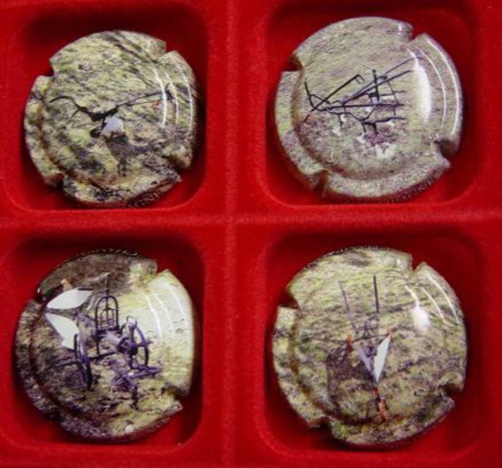 Champagne capsules - "Charue" 771-771c (G 771), Collections, Collections Autre, Comme neuf, Envoi