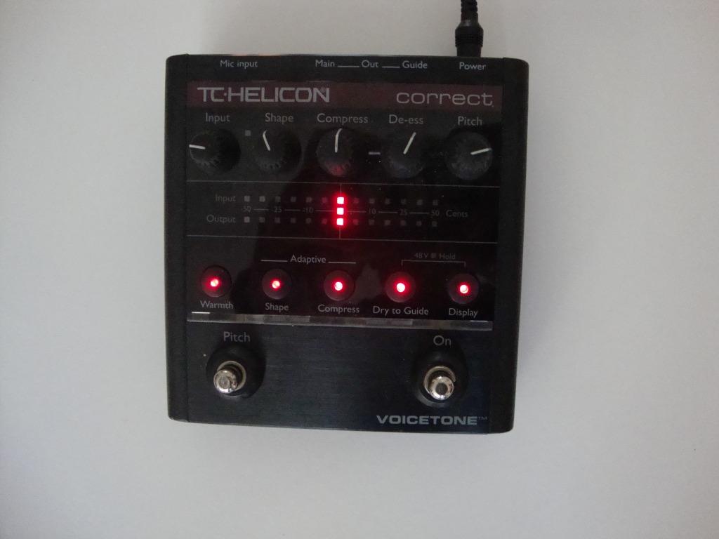 TC-Helicon Voice Tone Correct-pedaal, Musique & Instruments, Effets, Enlèvement ou Envoi, Comme neuf