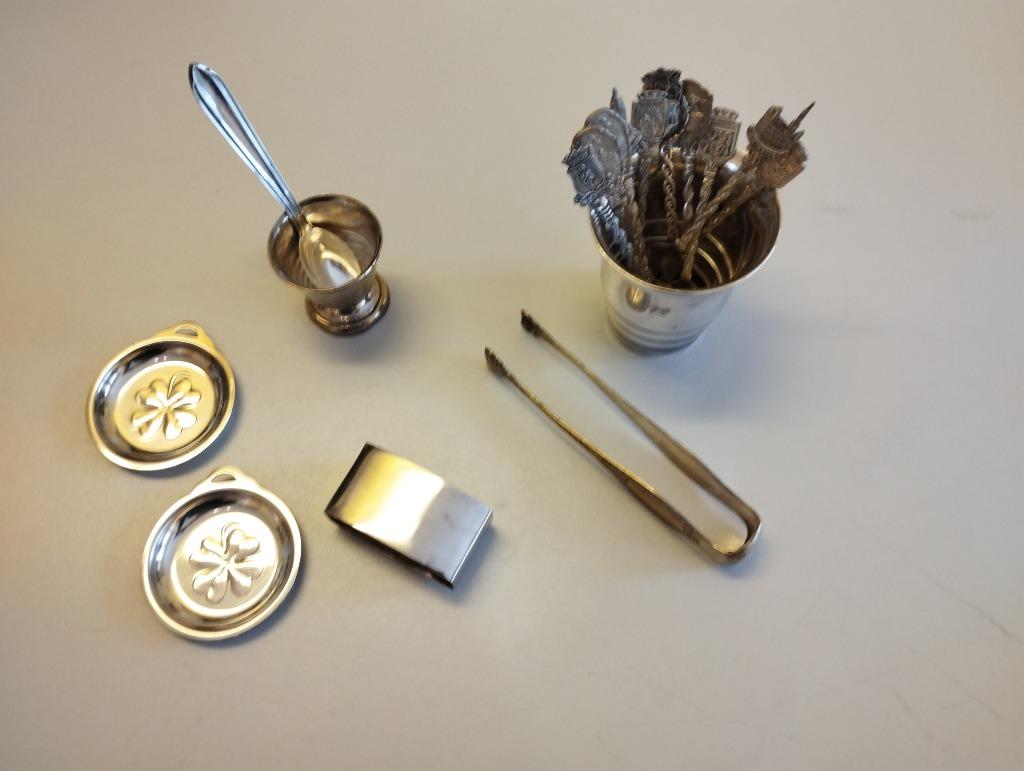 Lot kleine decoratieve voorwerpen in zilvermetaal, Antiek en Kunst, Antiek | Zilver en Goud, Ophalen, Zilver
