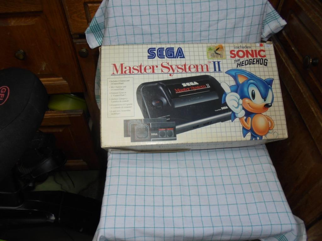 Console Sega Master II Sonic The Hedgehog boxed (geen inlay), Games en Spelcomputers, Ophalen of Verzenden, Gebruikt, Met 2 controllers