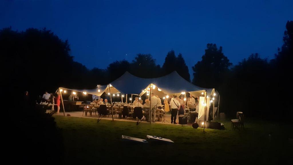 STRETCH TENT huren 8,5x10m met plaatsing&lichtjes eyecatcher, Localisation ou Espace