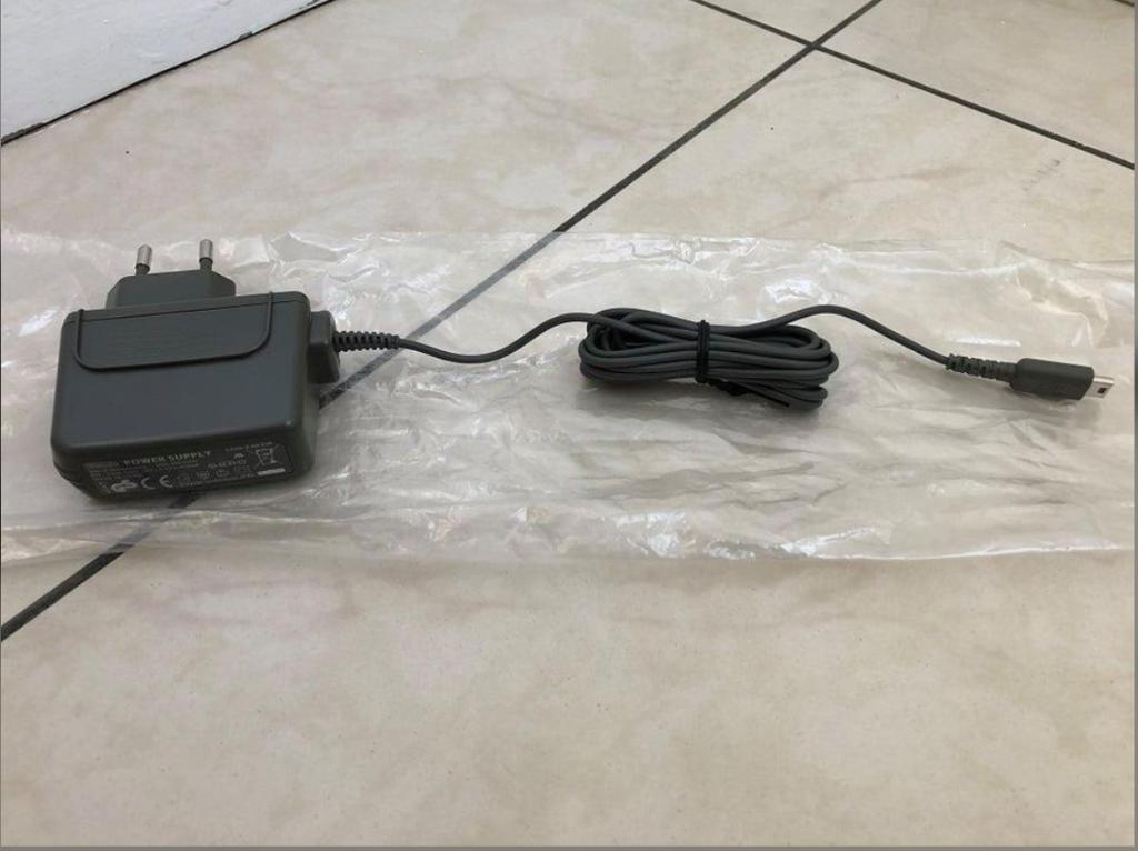 Chargeur Officiel Nintendo DS lite - neuf, Enlèvement ou Envoi, Neuf