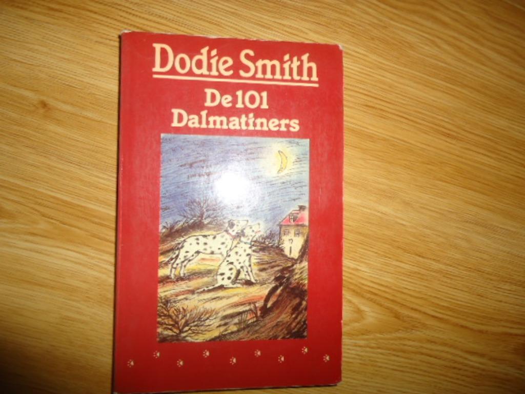 boek: de 101 dalmatiërs, Ophalen of Verzenden, Gelezen, Fictie algemeen