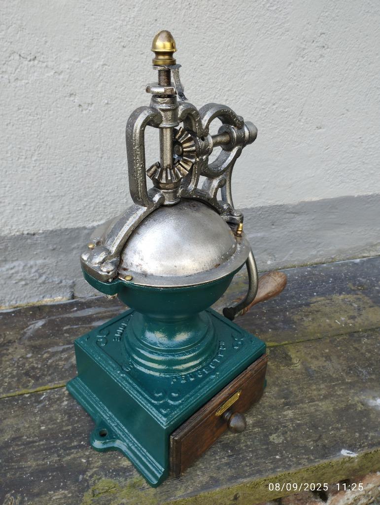 Peugeot nummer 0 koffiemolen, Antiek en Kunst, Verzenden