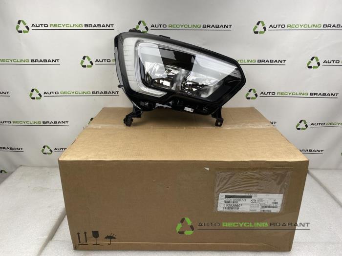 Koplamp rechts van een Renault Master, Gebruikt, -, -, Ophalen of Verzenden