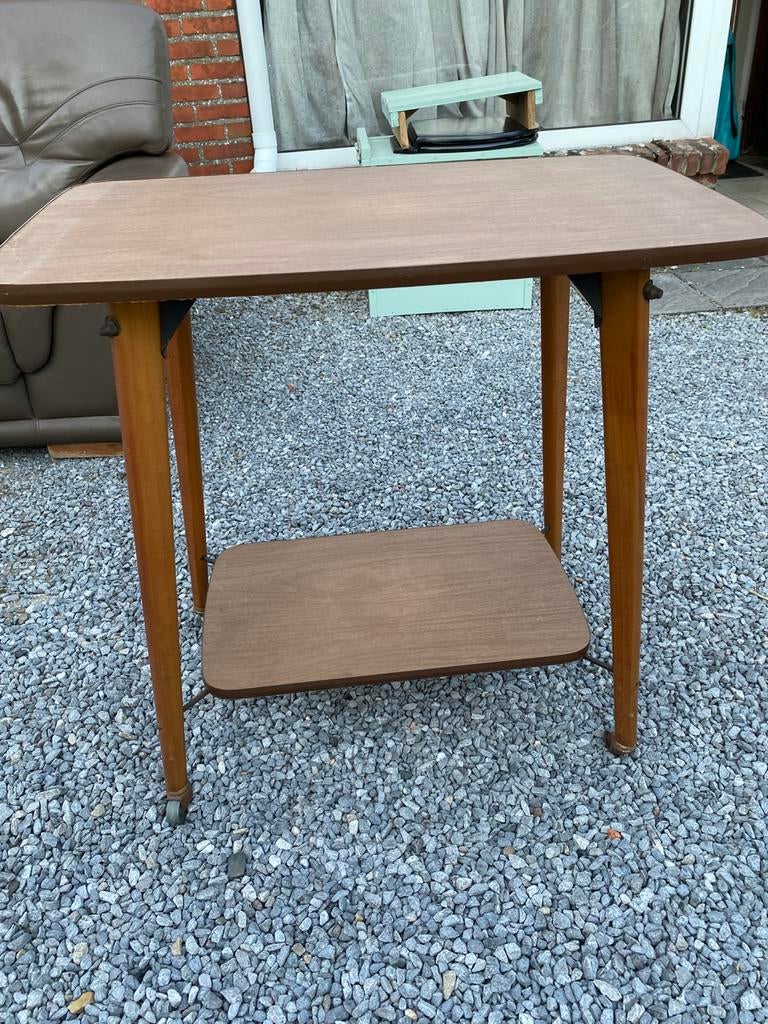 Vintage tv tafeltje met wieltjes, Antiek en Kunst, Ophalen