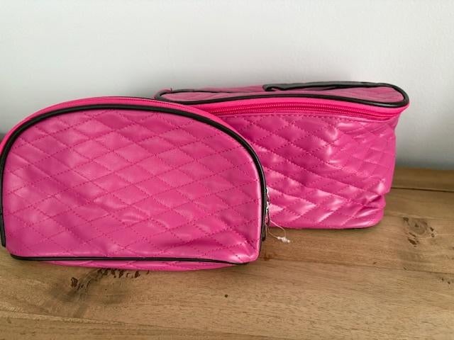 2 Toilettassen, Handtassen en Accessoires, Toilettassen, Ophalen of Verzenden, Zo goed als nieuw, Roze, Dame