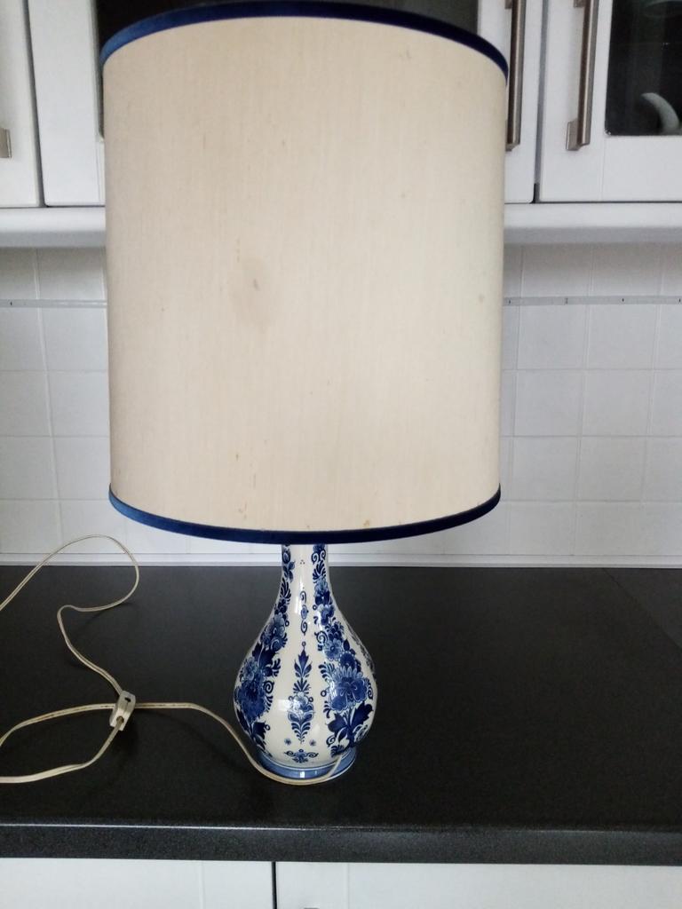 Delfts Blauw tafellamp, Ophalen