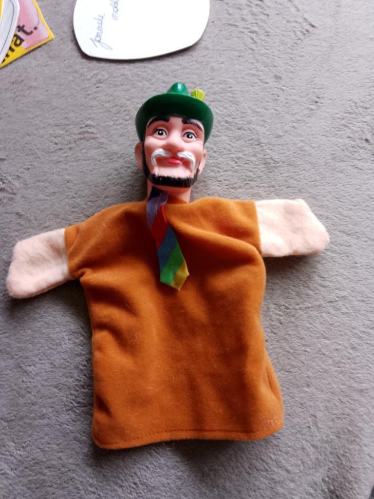 Handpop jager sneeuwwitje, Envoi