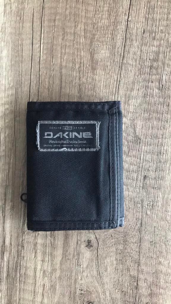 Dakine portemonnee jongens/heren, Ophalen, Zo goed als nieuw, Zwart, Overige merken