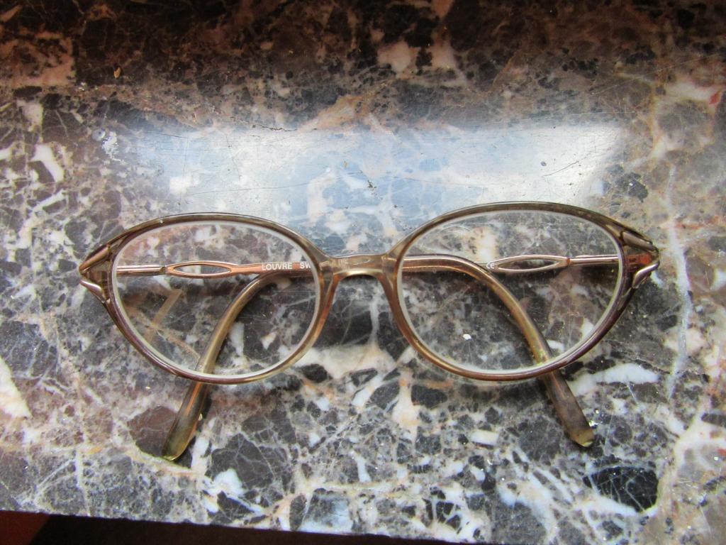 lunettes de correction pour femmes Louvre Switzerland, Ophalen, Gebruikt, Bril