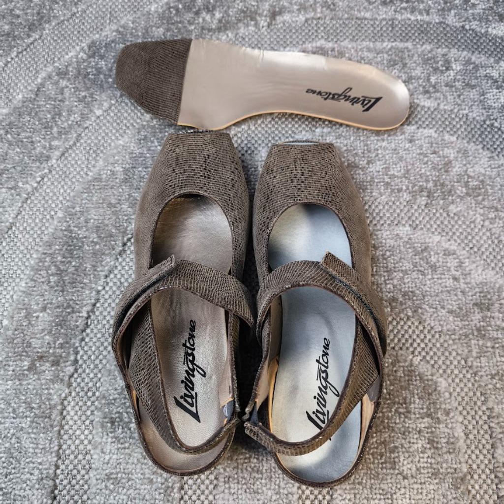 Livingstone pump open teen uitneembaar voetbed uk 3 -eu 36, Kleding | Dames, Ophalen of Verzenden, Bruin