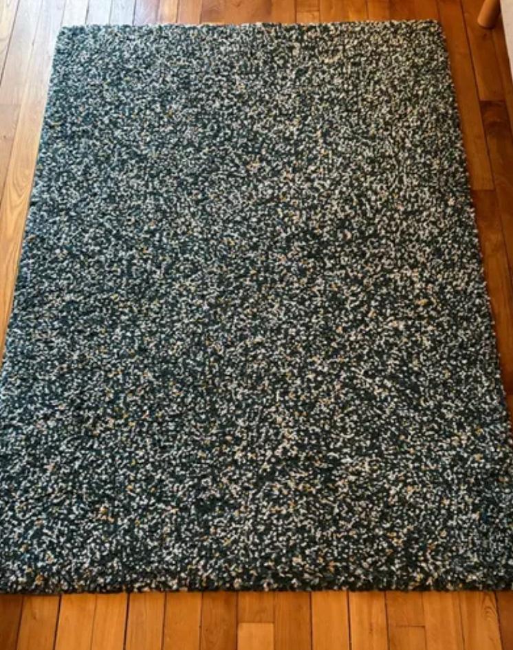 Tapis poils longs IKEA VINDUM bleu 133x180cm Bon état, 150 à 200 cm, 100 à 150 cm, Enlèvement, Utilisé