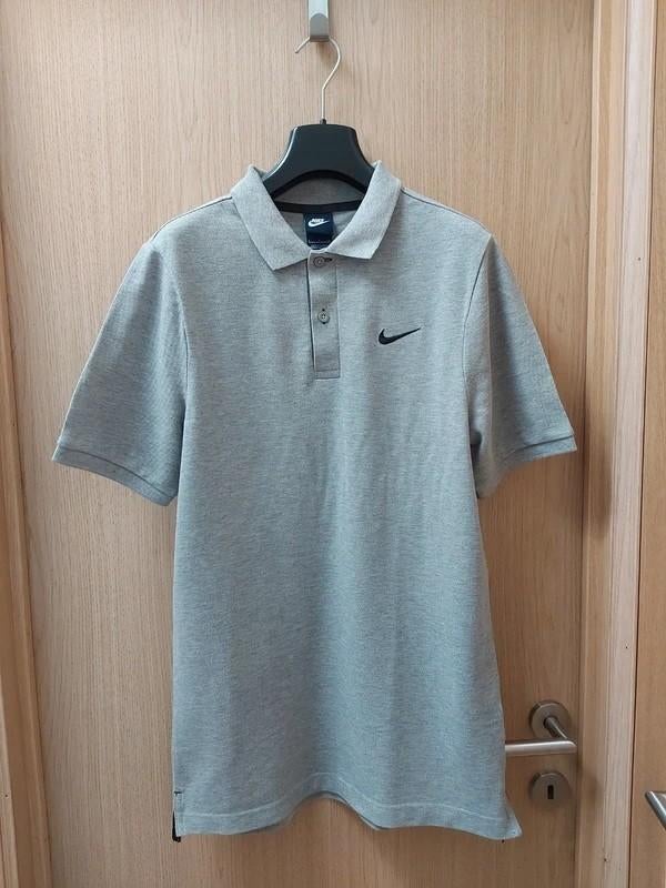 T-shirt Nike taille S, Vêtements | Hommes, T-shirts, Gris, Enlèvement ou Envoi, Nike, Comme neuf
