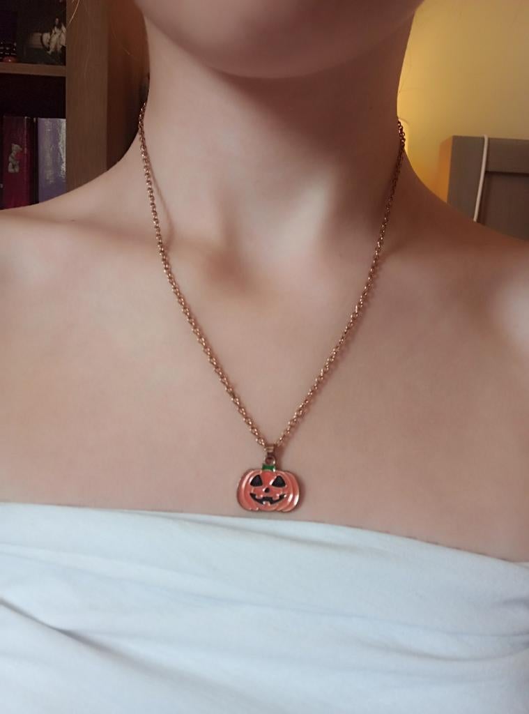 Collier à pendentif en forme de citrouille, Enlèvement ou Envoi, Utilisé, Orange, Autres matériaux