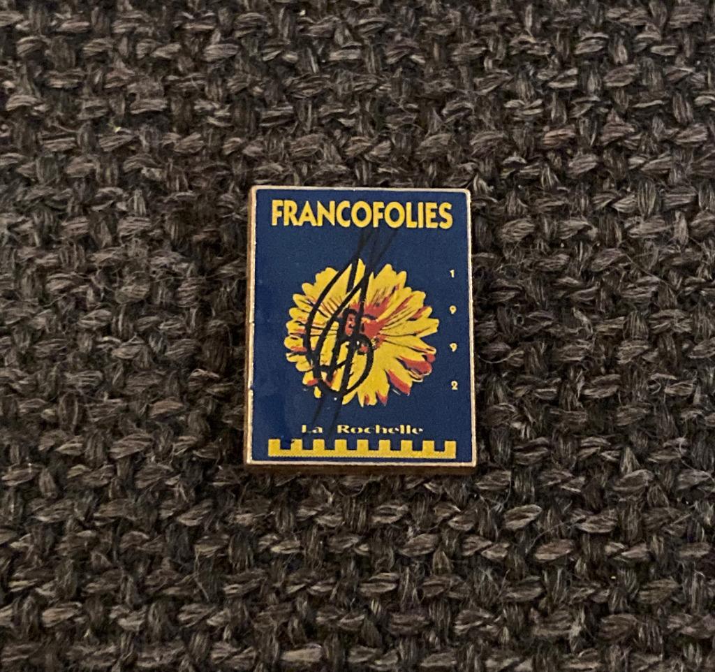 PIN - FRANCOFOLIES  - FESTIVAL - LA ROCHELLE - FRANCE, Envoi, Utilisé, Autres sujets/thèmes, Insigne ou Pin's