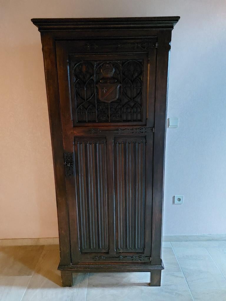 Antieke eiken kast (donker bruin), Enlèvement