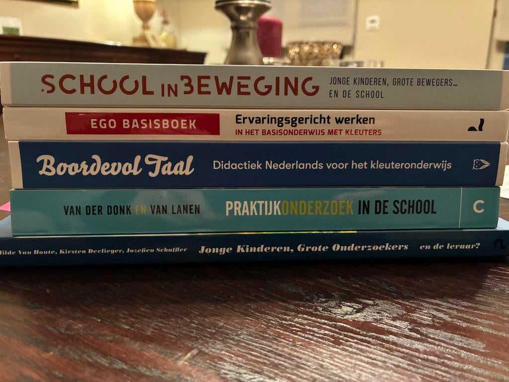 Boeken bachelor kleuteronderwijs Artevelde, Boeken, Studieboeken en Cursussen, Ophalen, Zo goed als nieuw, Hogeschool