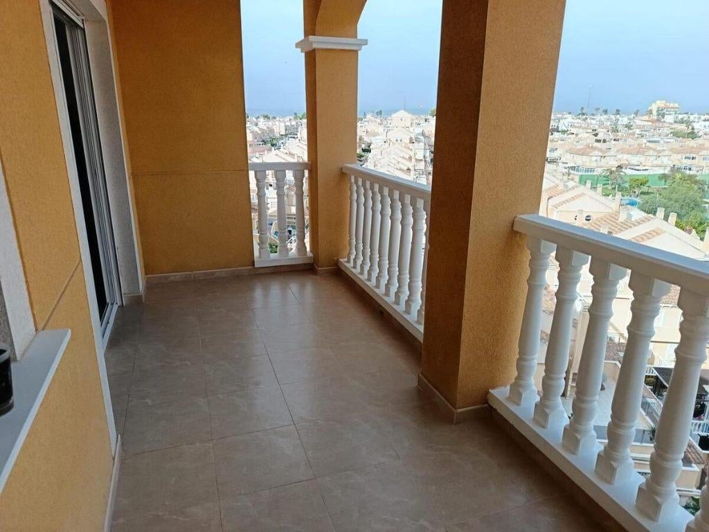 Penthouse/ dakterras en parkeerplaats/Torrevieja, Immo, Torrevieja, Spanje, 65 m², 2 kamers