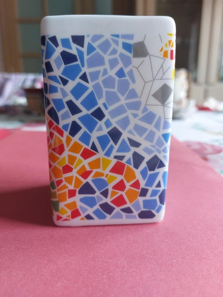 Vaasje ’Gaudi’ - H10cm B 6cm D 6cm, Ophalen of Verzenden, Zo goed als nieuw