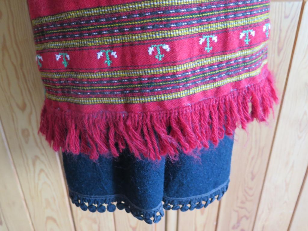 traditionele Bulgaarse jurk, Antiek en Kunst, Ophalen of Verzenden