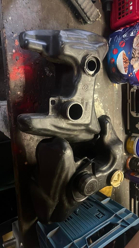 Benzinetank peugeot TKR/vivacity/speedfight, Fietsen en Brommers, Ophalen, Gebruikt, Tank