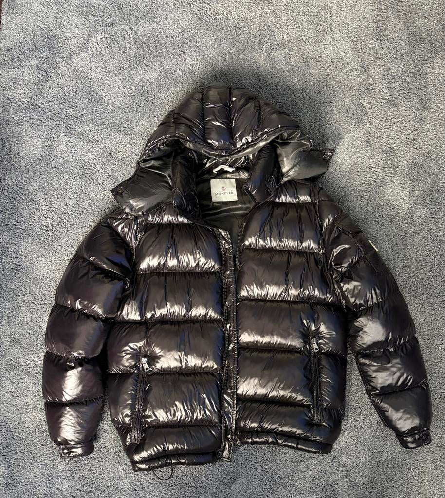 Moncler maya winterjas, Ophalen, Zo goed als nieuw, Maat 48/50 (M)