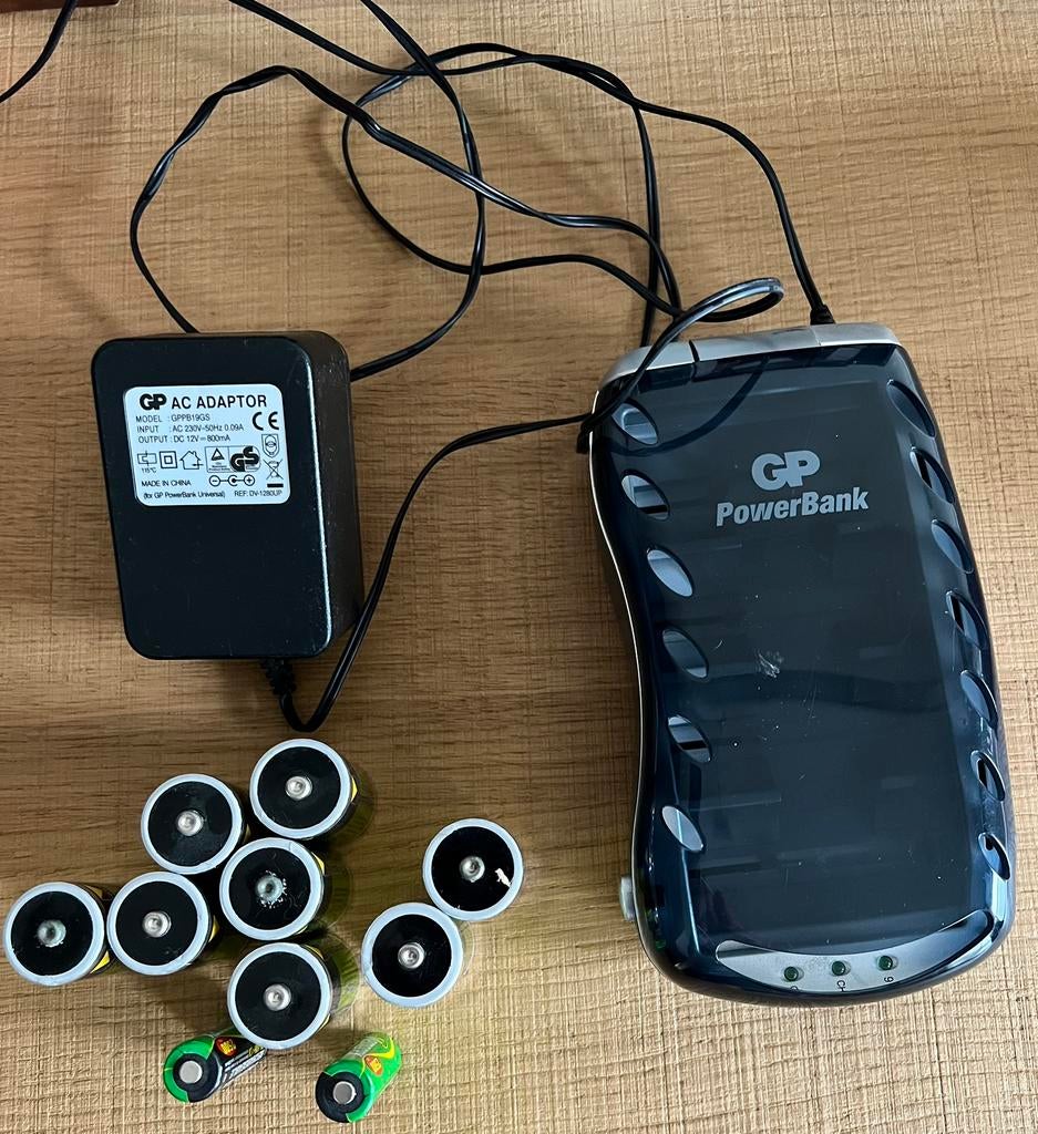 Batterij oplader + oplaadbare batterijen AA+C varta/memorex, Enlèvement ou Envoi, Utilisé