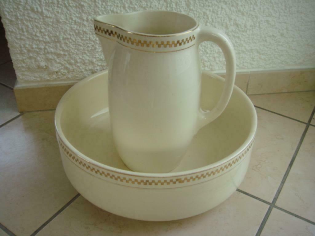 Ensemble de toilette: "Flora Urbach Frères"ANCIEN", Antiquités & Art, Enlèvement ou Envoi