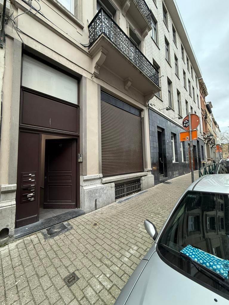 Rez-de-chaussée commercial de 60 m² 1060 SAINT-GILLES, 60 m², En direct du propriétaire, Bruxelles, Autres types