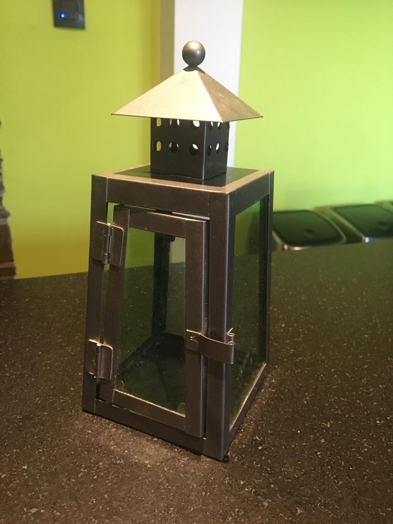 windlicht, 21 cm hoog, Huis en Inrichting, Woonaccessoires | Kandelaars en Kaarsen, Ophalen, Zo goed als nieuw