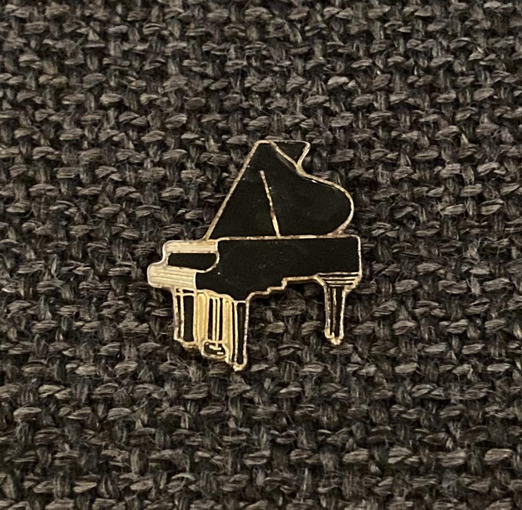 PIN - PIANO - VLEUGELPIANO, Envoi, Utilisé, Autres sujets/thèmes, Insigne ou Pin's