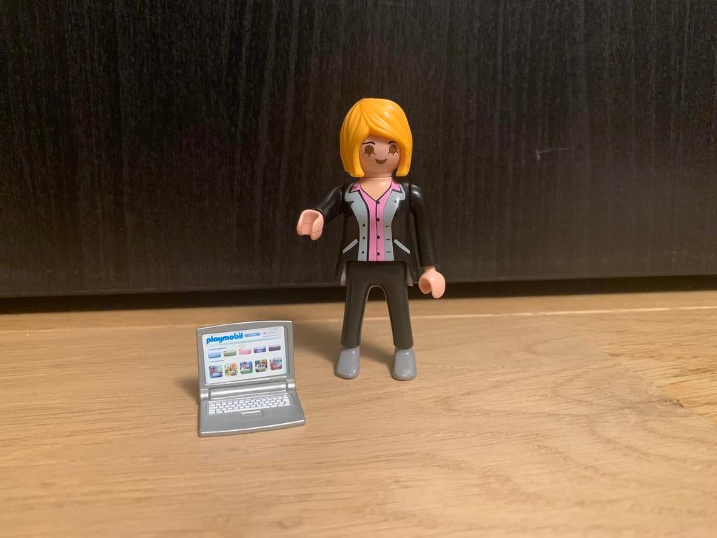 Playmobil Figures Serie 8 Zakenvrouw met laptop, Ophalen of Verzenden, Zo goed als nieuw