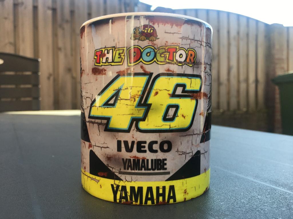 Valentino Rossi Limited Edition Yamaha mok The Doctor 46, Enlèvement ou Envoi, Neuf, Motos