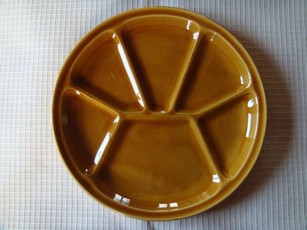 12 assiettes à fondue Diam 22cm, Enlèvement, Comme neuf, Porcelaine