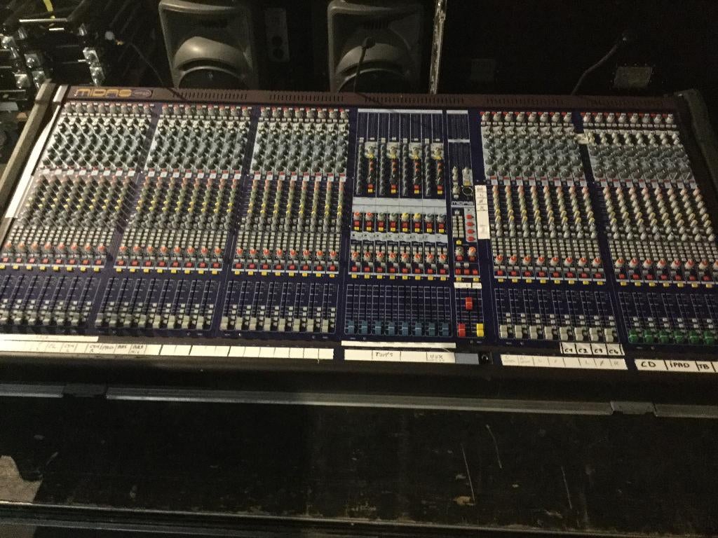 Midas mengtafel, Enlèvement, Comme neuf