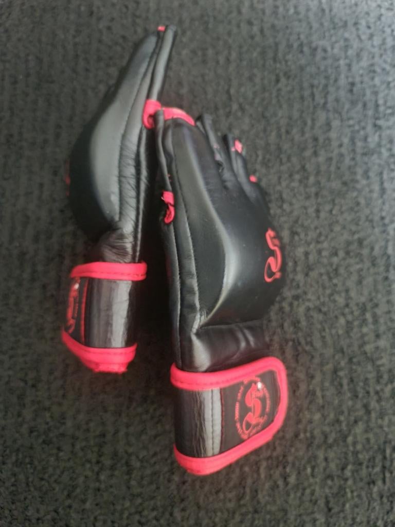 Gants de MMA, Sports & Fitness, Taille M, Neuf